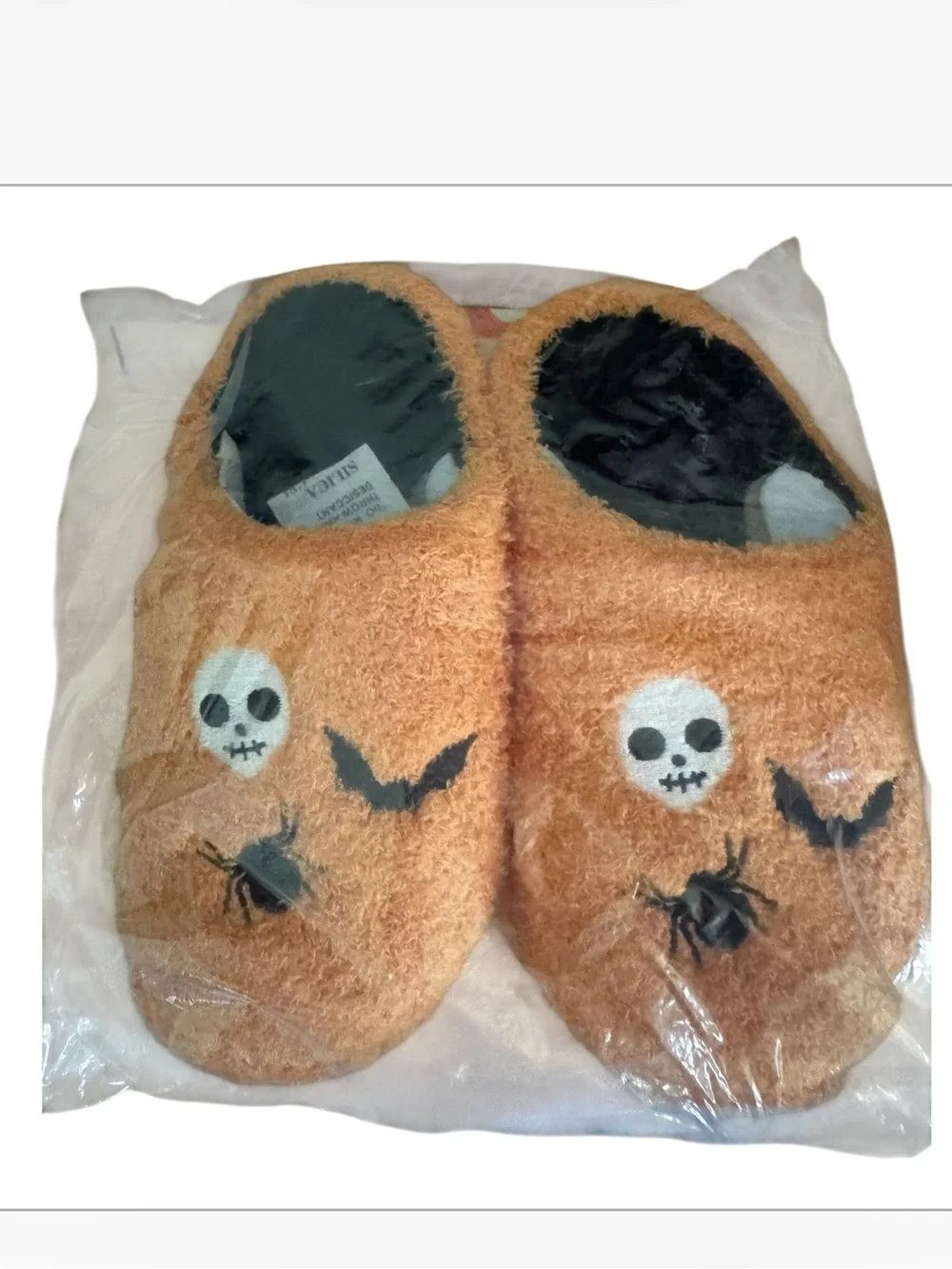 MUSH Kids spooky Orange Fuzzy slip on Slippers with Skulls & Bats size 4-5